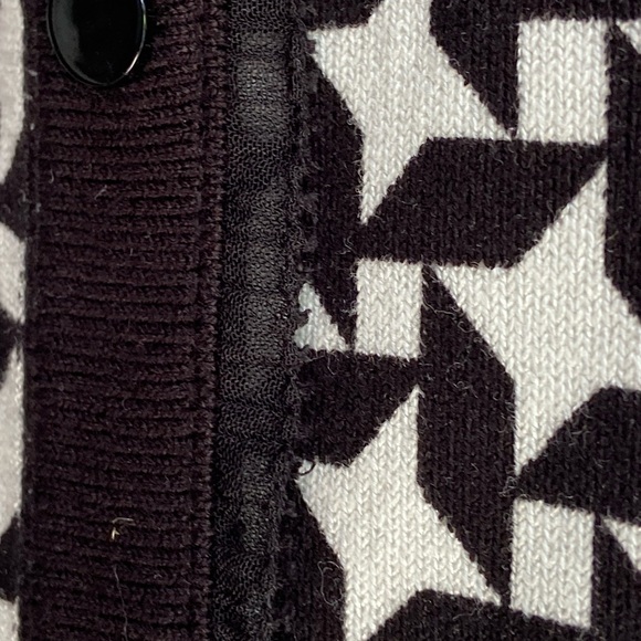 White House Black Market, black and white sweater with geometric pattern, XL - Picture 5 of 7